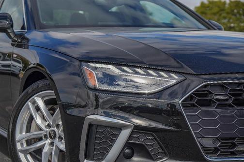 2023 Audi A4 45 S line quattro Premium