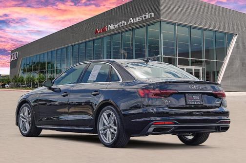 2023 Audi A4 45 S line quattro Premium