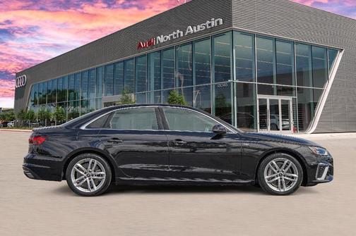 2023 Audi A4 45 S line quattro Premium