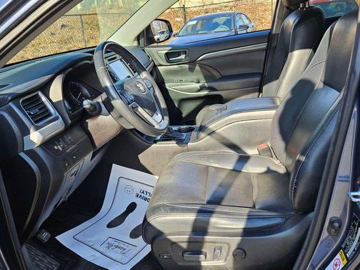 2017 Toyota Highlander Limited