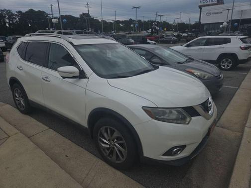 Moonlight White 2015 Nissan Rogue SL