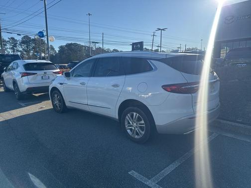 2020 Buick Enclave Essence