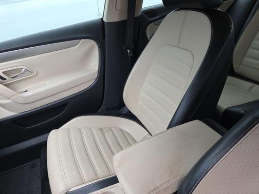 2010 Volkswagen CC Sport