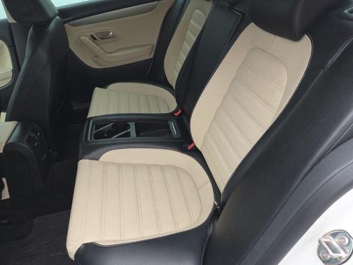 2010 Volkswagen CC Sport