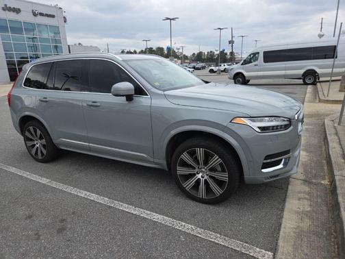2025 Volvo XC90 B6 Ultra