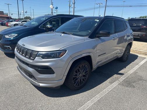 Billet Silver Metallic Clearcoat 2022 Jeep Compass Altitude