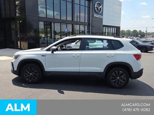 Pure White 2022 Volkswagen Taos 1.5T S