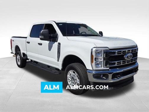 Oxford White 2025 Ford F-250 XLT