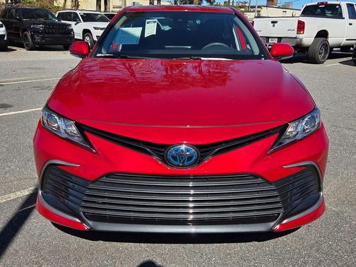 2024 Toyota Camry Hybrid LE