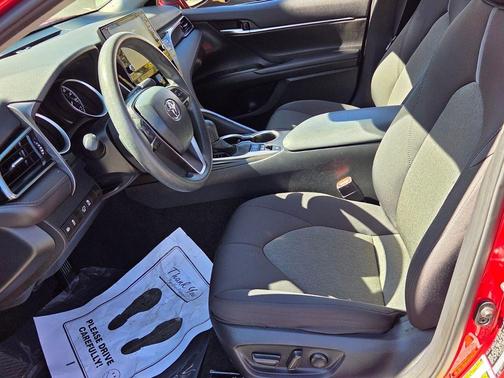 2024 Toyota Camry Hybrid LE