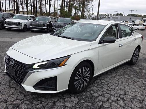 2025 Nissan Altima SV