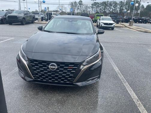 2025 Nissan Altima SR