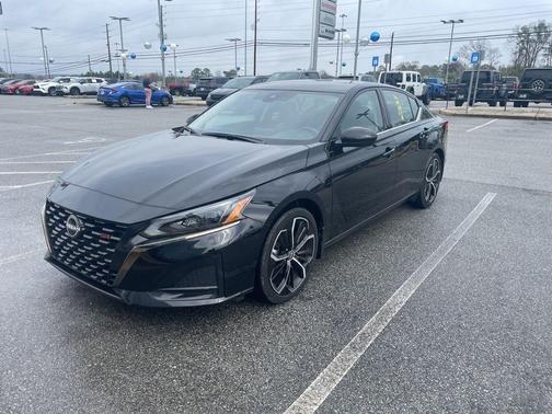 2025 Nissan Altima SR