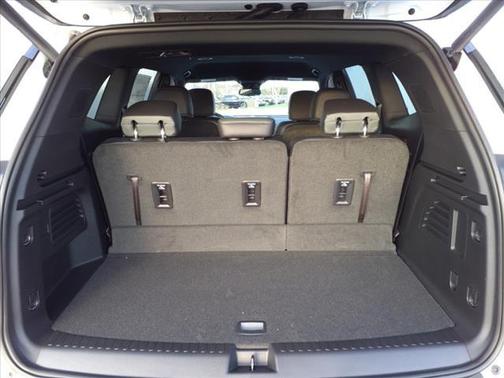 2025 GMC Acadia AWD AT4