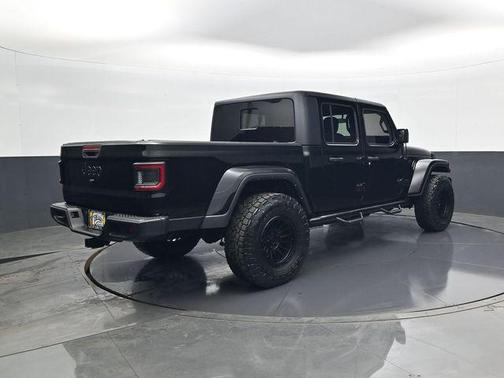 Black Clearcoat 2021 Jeep Gladiator Willys 4x4