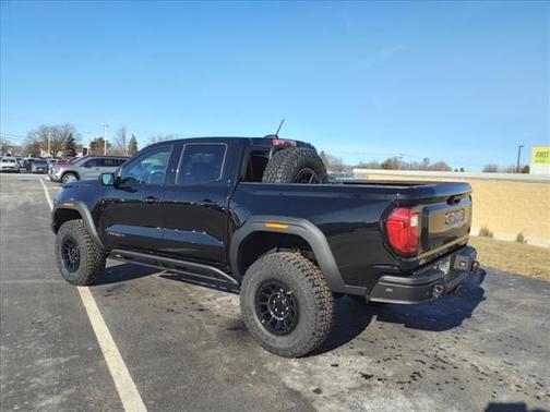 2025 GMC Canyon Base