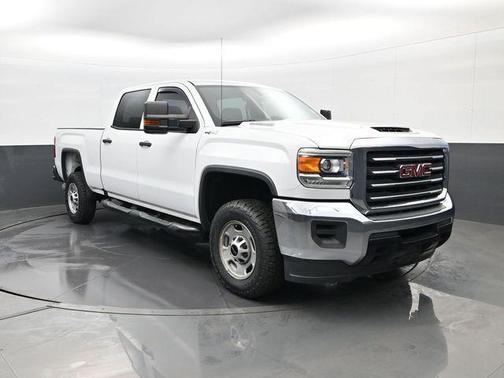 Summit White 2018 GMC Sierra 2500 Base