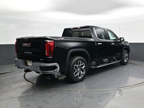 Onyx Black 2024 GMC Sierra 1500 SLT