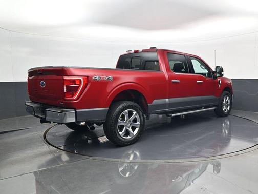Rapid Red Metallic Tinted Clearcoat 2022 Ford F-150 XLT