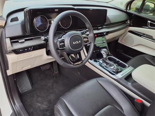 2024 Kia Carnival EX