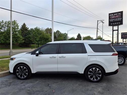 2024 Kia Carnival EX