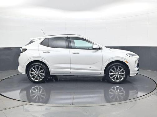White Frost Tricoat 2024 Buick Encore GX Avenir