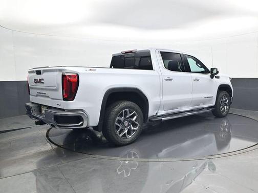 Glacier White Tricoat 2026 GMC Sierra 1500 SLT