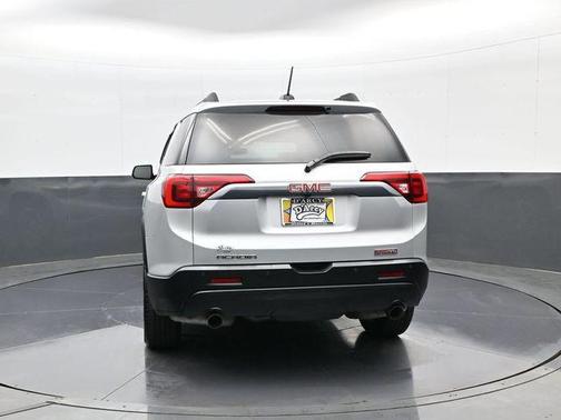 Quicksilver Metallic 2019 GMC Acadia SLT-1