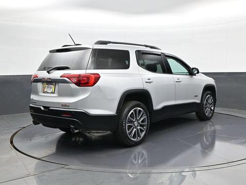 Quicksilver Metallic 2019 GMC Acadia SLT-1