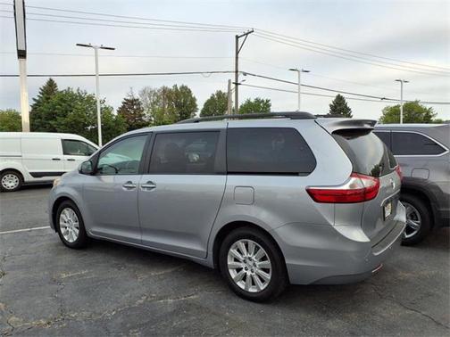 2015 Toyota Sienna XLE