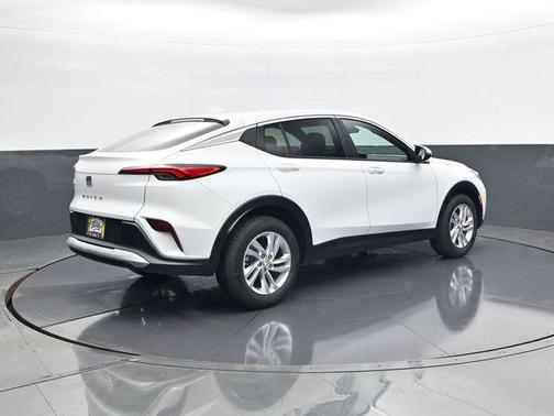 Summit White 2026 Buick Envista Preferred FWD