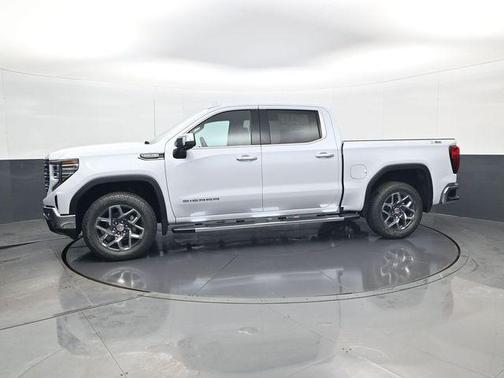 Glacier White Tricoat 2026 GMC Sierra 1500 SLT