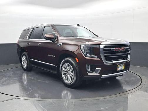 Redwood Metallic 2023 GMC Yukon SLT