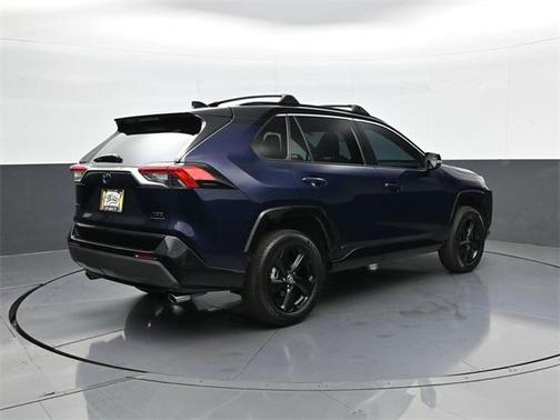2021 Toyota RAV4 Hybrid SE