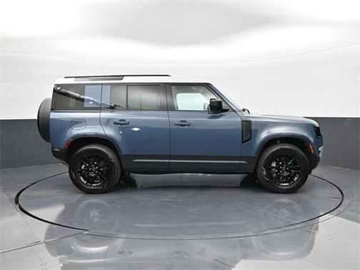2024 Land Rover Defender 110 P400 S