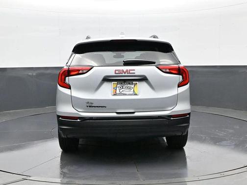 Quicksilver Metallic 2021 GMC Terrain SLE