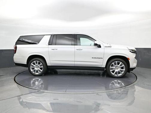 Pearl 2024 Chevrolet Suburban 4WD High Country