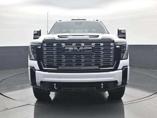 Glacier White Tricoat 2026 GMC Sierra 2500 Denali Ultimate