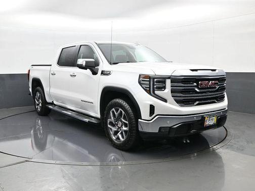 White Frost Tricoat 2024 GMC Sierra 1500 SLT