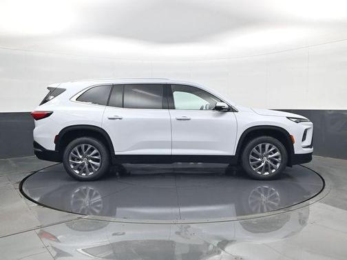 iridescent white tricoat 2026 Buick Enclave Preferred