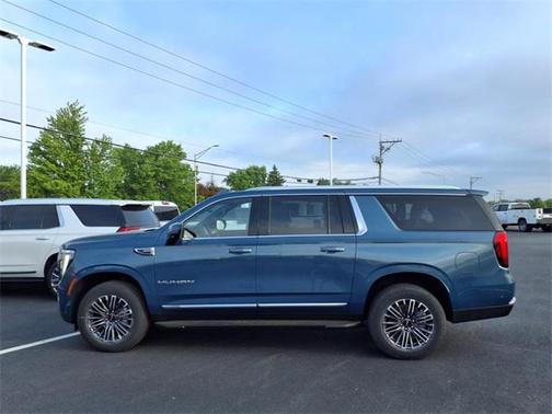 2025 GMC Yukon XL 4WD Elevation
