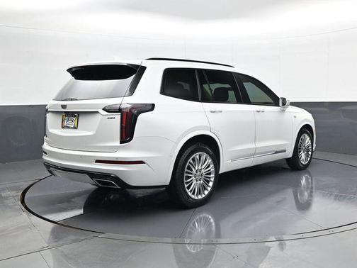 Crystal White Tricoat 2020 Cadillac XT6 Sport AWD