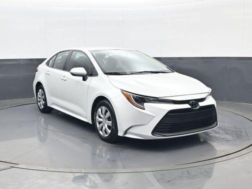 Pearl 2024 Toyota Corolla LE