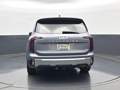Everlasting Silver 2024 Kia Telluride EX