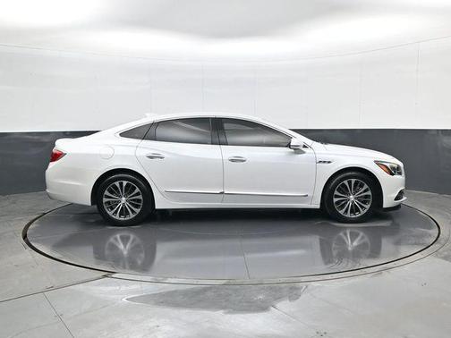 2017 Buick LaCrosse Essence