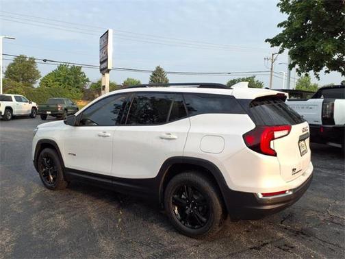 2024 GMC Terrain AWD AT4