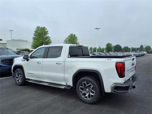 2025 GMC Sierra 1500 SLT