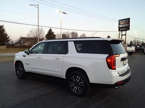 2023 GMC Yukon XL 4WD AT4