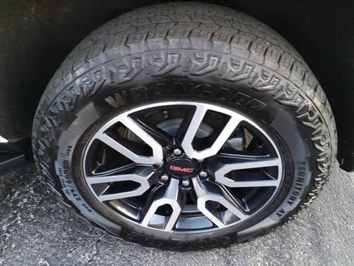 2023 GMC Yukon XL 4WD AT4