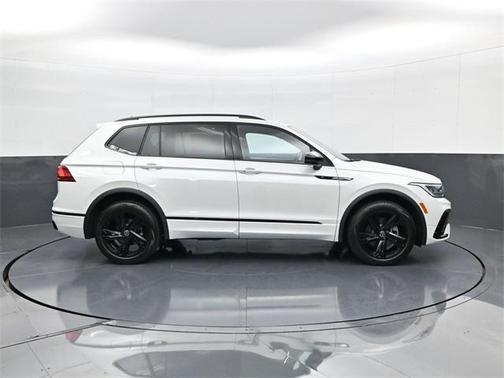 2023 Volkswagen Tiguan 2.0T SE R-Line Black 4MOTION